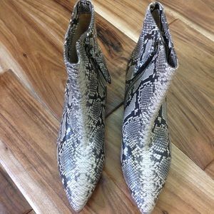 splendid nettie kitten heel bootie